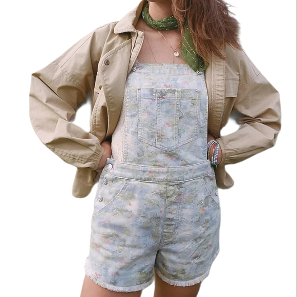 ANTHROPOLOGIE PILCRO Cut Off Short Pastel Print Denim Overalls w/Frayed Hem - Picture 3 of 15